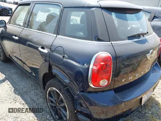2016 MINI Countryman with VIN WMWZB3C55GWR46917, listed as a IAAI auction lot 42421995 with 23,157 mi miles and . Bid and sale history available at DreamBid. Image 3.