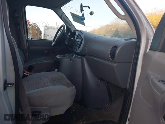 2004 Ford Econoline Passenger XL с VIN 1FBSS31LX4HB02186, выставлен на аукционе IAAI как лот 41207583 с пробегом 163 330 миль миль и . История ставок и продаж доступна на DreamBid. Изображение 5.