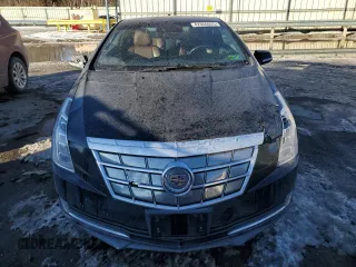 2014 Cadillac ELR z VIN 1G6RN1E41EU601933, wystawiony jako Copart lot #42366025 z przebiegiem 71 705 mil mil oraz Szkody całkowita. Historia ofert i sprzedaży dostępna na DreamBid. Obrazek 5.