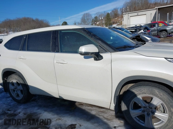 2020 Toyota Highlander LE with VIN 5TDBZRBH5LS511758, listed as a IAAI auction lot 41432586 with 76,214 mi miles and . Bid and sale history available at DreamBid. Image 13.