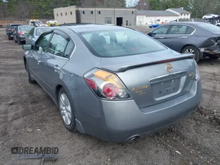 2009 Nissan Altima 2.5 S with VIN 1N4AL21E59N470080, listed as a IAAI auction lot 41953486 with 67,150 mi miles. Bid and sale history available at carsss.com. Image 3.