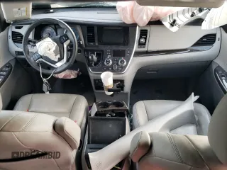 2017 Toyota Sienna XLE Auto Access Seat with VIN 5TDYZ3DC2HS790411, listed as a Copart auction lot 52099465 with 110,318 mi miles and Clean Title. Bid and sale history available at carsss.com. Image 8.