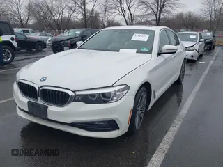 2018 BMW 5 Series 530i xDrive z VIN WBAJA7C52JWC75823, wystawiony jako IAAI lot #41544671 z przebiegiem 138 327 mil mil oraz . Historia ofert i sprzedaży dostępna na DreamBid. Obrazek 17.