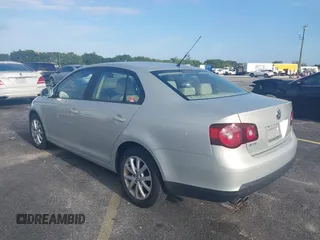 2010 Volkswagen Jetta Limited Edition with VIN 3VWAX7AJXAM165193, listed as a IAAI auction lot 41962307 with 62,574 mi miles and . Bid and sale history available at DreamBid. Image 3.