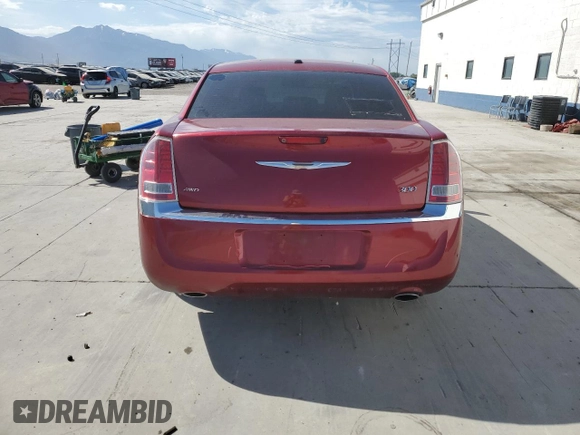 2014 Chrysler 300 z VIN 2C3CCARG0EH249562, wystawiony jako Copart lot #60331535 z przebiegiem 153 730 mil mil oraz Szkoda całkowita • Salvage title. Historia ofert i sprzedaży dostępna na DreamBid. Obrazek 6.