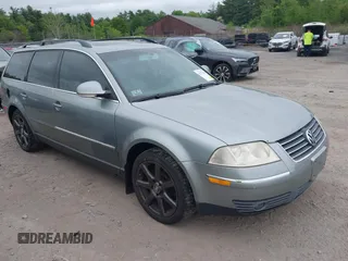2004 Volkswagen Passat GLS with VIN WVWVD63BX4E290945, listed as a IAAI auction lot 42376141 with 204,834 mi miles and . Bid and sale history available at DreamBid. Image 1.