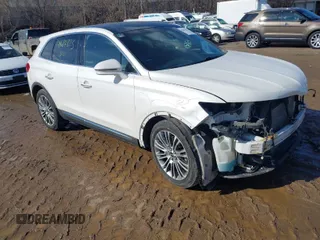 2016 Lincoln MKX Reserve with VIN 2LMTJ8LR4GBL44989, listed as a IAAI auction lot 41684823 with 101,528 mi miles. Bid and sale history available at carsss.com. Image 1.