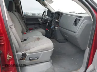 2007 Dodge 1500 Laramie с VIN 1D7HU182X7S102493, выставлен на аукционе IAAI как лот 42176765 с пробегом 178 529 миль миль и . История ставок и продаж доступна на DreamBid. Изображение 5.