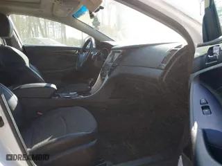 2014 Hyundai Sonata SE with VIN 5NPEC4AC8EH862115, listed as a IAAI auction lot 41869068 with 137,907 mi miles. Bid and sale history available at carsss.com. Image 5.