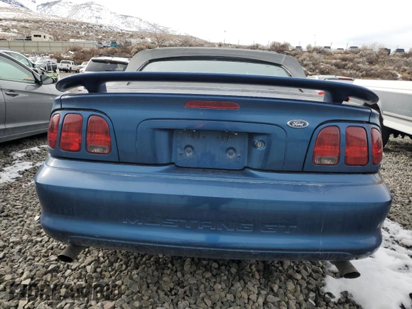 1998 Ford Mustang GT z VIN 1FAFP45X6WF186450, wystawiony jako Copart lot #45398475 z przebiegiem 124 697 mil mil oraz Szkoda całkowita • Salvage title. Historia ofert i sprzedaży dostępna na DreamBid. Obrazek 6.