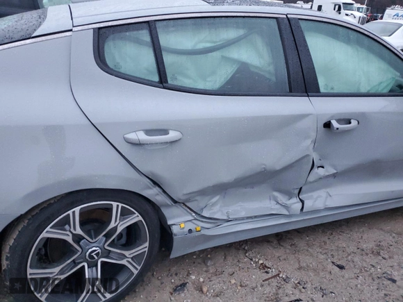 2021 Kia Stinger GT-Line with VIN KNAE15LA0M6091310, listed as a Copart auction lot 43359585 with 47,655 mi miles and Salvage Title. Bid and sale history available at DreamBid. Image 10.