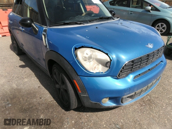 2011 MINI Countryman S z VIN WMWZC3C58BWL78359, wystawiony jako IAAI lot #41867314 z przebiegiem 122 196 mil mil oraz . Historia ofert i sprzedaży dostępna na DreamBid. Obrazek 6.