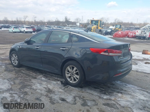 2016 Kia Optima LX z VIN 5XXGT4L34GG020666, wystawiony jako IAAI lot #41406265 z przebiegiem 173 645 mil mil oraz . Historia ofert i sprzedaży dostępna na DreamBid. Obrazek 3.