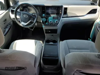 2017 Toyota Sienna LE Auto Access Seat with VIN 5TDKZ3DC3HS862142, listed as a Copart auction lot 55682985 with 85,833 mi miles and Salvage title. Bid and sale history available at DreamBid. Image 8.