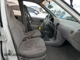 1993 Geo Metro z VIN 2C1MR6469P6700123, wystawiony jako Copart lot #89276845 z przebiegiem 167 872 mil mil oraz Tytuł czysty. Historia ofert i sprzedaży dostępna na DreamBid. Obrazek 7.