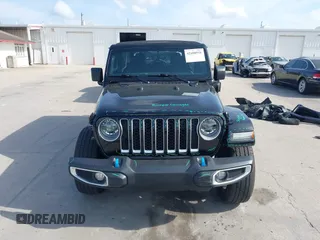 2022 Jeep Wrangler Unlimited Sahara with VIN 1C4JJXP60NW153776, listed as a IAAI auction lot 42108916 with 39,123 mi miles and . Bid and sale history available at DreamBid. Image 13.