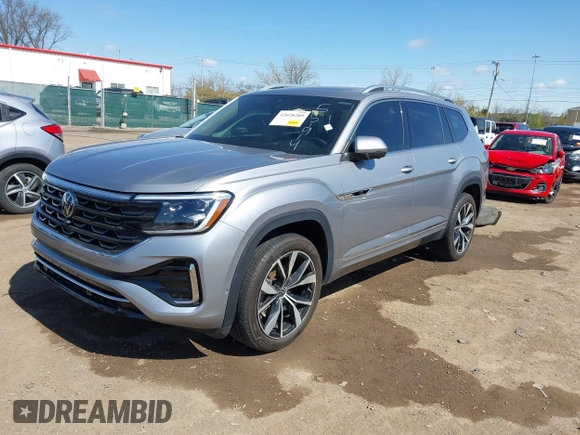 2024 Volkswagen Atlas SEL Premium R-Line z VIN 1V2FR2CA2RC551914, wystawiony jako IAAI lot #42028289 z przebiegiem 16 240 mil mil oraz . Historia ofert i sprzedaży dostępna na DreamBid. Obrazek 2.