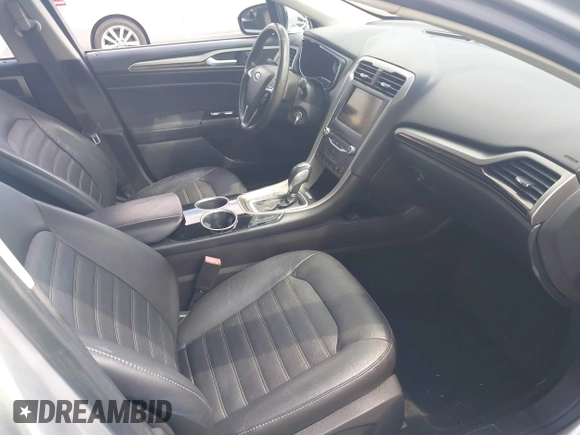 2014 Ford Fusion SE with VIN 3FA6P0HD0ER133772, listed as a IAAI auction lot 41800268 with 135,518 mi miles. Bid and sale history available at carsss.com. Image 5.