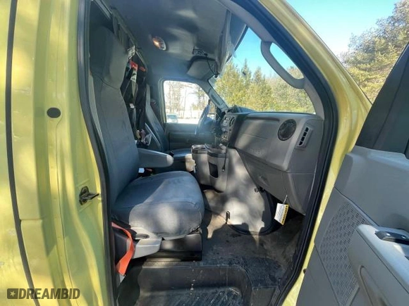 2019 Ford Econoline Commercial Cutaway with VIN 1FDXE4FS5KDC52270, listed as a Copart auction lot 46290955 with NaN miles and Clean Title. Bid and sale history available at carsss.com. Image 5.