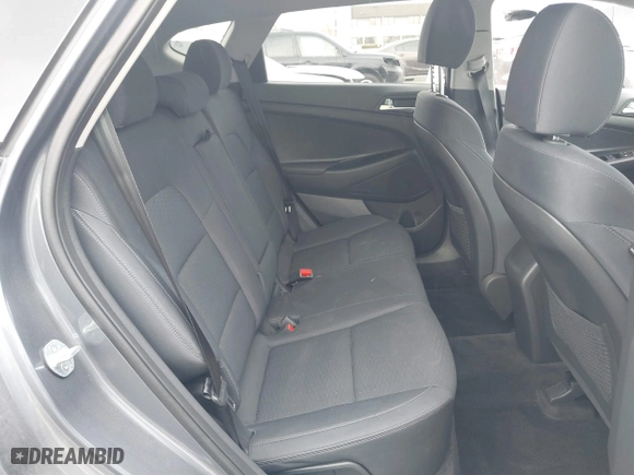 2019 Hyundai Tucson Value with VIN KM8J33A49KU071977, listed as a IAAI auction lot 41515460 with 24,701 mi miles. Bid and sale history available at carsss.com. Image 8.