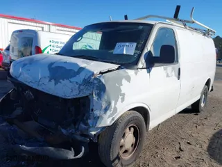 2004 Chevrolet Express Cargo Van with VIN 1GCFG15TX41101349, listed as a IAAI auction lot 41263311 with 262,276 mi miles. Bid and sale history available at carsss.com. Image 2.