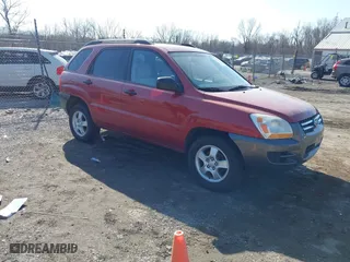 2007 Kia Sportage LX with VIN KNDJF724477445886, listed as a IAAI auction lot 41778532 with 253,979 mi miles. Bid and sale history available at carsss.com. Image 1.