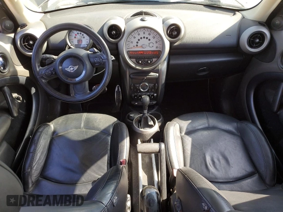 2011 MINI Countryman S with VIN WMWZC5C54BWL52742, listed as a Copart auction lot 54376635 with 124,887 mi miles and Clean Title. Bid and sale history available at DreamBid. Image 8.