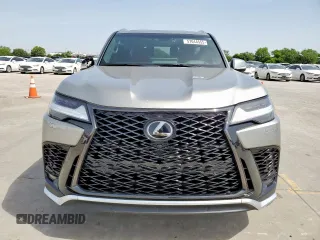 2023 Lexus LX 600 F Sport z VIN JTJMB7CX3P4031126, wystawiony jako Copart lot #57044555 z przebiegiem 7 763 mil mil oraz Szkoda całkowita • Salvage title. Historia ofert i sprzedaży dostępna na DreamBid. Obrazek 5.