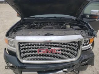 2017 GMC Sierra 2500HD Denali z VIN 1GT12UEG9HF133280, wystawiony jako Copart lot #46063115 z przebiegiem 153 311 mil mil oraz Szkoda całkowita • Salvage title. Historia ofert i sprzedaży dostępna na DreamBid. Obrazek 11.