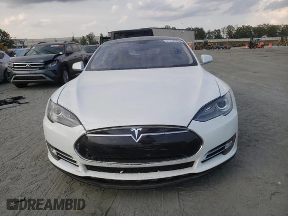 2014 Tesla Model S 60 с VIN 5YJSA1H18EFP33284, выставлен на аукционе Copart как лот 57434905 с пробегом 156 750 миль миль и Списание • Salvage title. История ставок и продаж доступна на DreamBid. Изображение 5.
