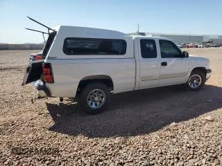 2005 Chevrolet Silverado 1500 LS with VIN 2GCEC19TX51113580, listed as a Copart auction lot 51297345 with 64,541 mi miles and Salvage Title. Bid and sale history available at DreamBid. Image 3.