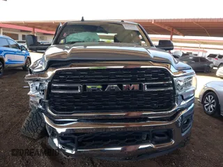 2022 Ram 2500 Big Horn z VIN 3C6UR5DLXNG306254, wystawiony jako IAAI lot #42191332 z przebiegiem 54 189 mil mil oraz . Historia ofert i sprzedaży dostępna na DreamBid. Obrazek 12.