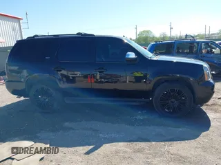 2007 GMC Yukon SLE with VIN 1GKFC13037R177798, listed as a IAAI auction lot 42031747 with 222,204 mi miles and . Bid and sale history available at DreamBid. Image 14.