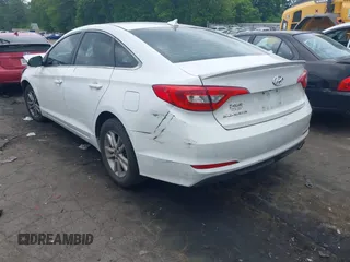 2015 Hyundai Sonata SE z VIN 5NPE24AF2FH008428, wystawiony jako IAAI lot #42106229 z przebiegiem 160 768 mil mil oraz . Historia ofert i sprzedaży dostępna na DreamBid. Obrazek 3.