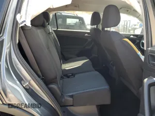 2019 Volkswagen Tiguan S z VIN 3VV1B7AX5KM163781, wystawiony jako Copart lot #53992325 z przebiegiem 81 585 mil mil oraz Szkoda całkowita • Salvage title. Historia ofert i sprzedaży dostępna na DreamBid. Obrazek 10.