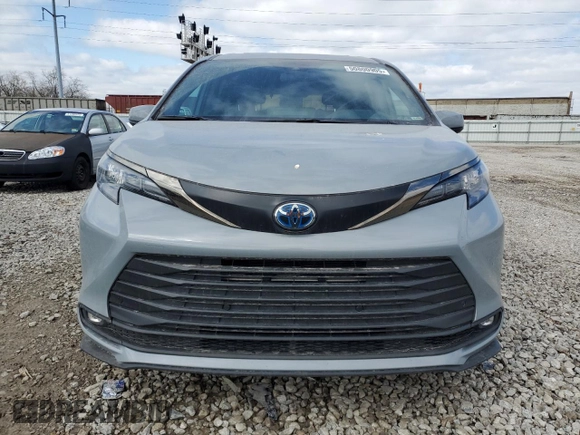 2022 Toyota Sienna XLE Woodland Edition with VIN 5TDASKFC4NS056510, listed as a Copart auction lot 50800905 with 50,102 mi miles and Salvage Title. Bid and sale history available at carsss.com. Image 5.