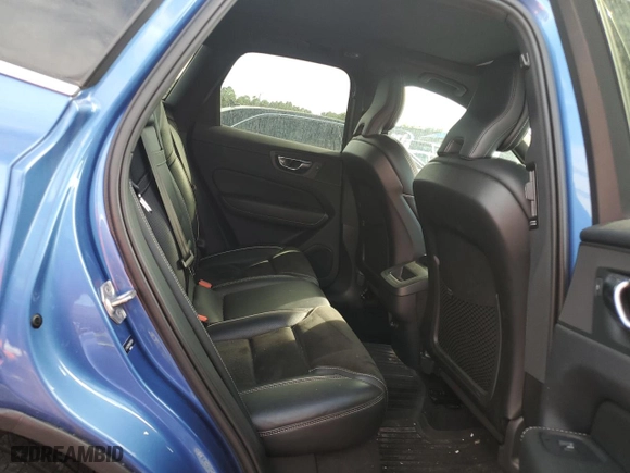 2019 Volvo XC60 R-Design with VIN LYVA22RM8KB298948, listed as a Copart auction lot 73888114 with 0 mi miles and Non Repairable. Bid and sale history available at carsss.com. Image 11.