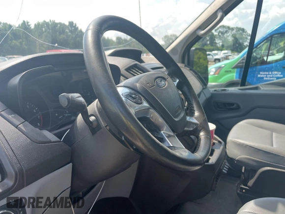 2017 Ford Transit с VIN 1FTBW3XMXHKA23092, выставлен на аукционе IAAI как лот 42734091 с пробегом 247 417 миль миль и . История ставок и продаж доступна на DreamBid. Изображение 10.