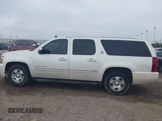 2010 Chevrolet Suburban LTZ with VIN 1GNUCKE03AR248244, listed as a IAAI auction lot 41677238 with 184,698 mi miles. Bid and sale history available at carsss.com. Image 14.