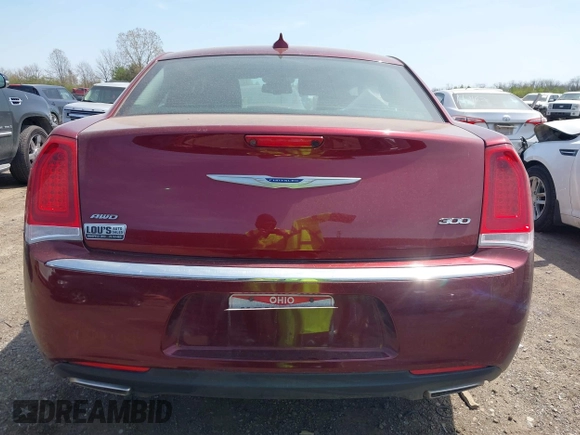 2019 Chrysler 300 Limited with VIN 2C3CCAKG3KH586622, listed as a IAAI auction lot 42050999 with 63,861 mi miles. Bid and sale history available at carsss.com. Image 16.