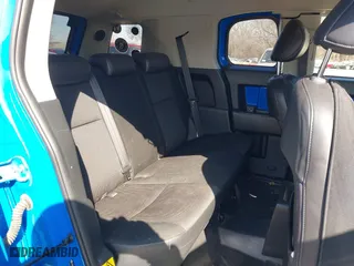 2007 Toyota FJ Cruiser with VIN JTEBU11F670092954, listed as a IAAI auction lot 41771022 with 200,569 mi miles. Bid and sale history available at carsss.com. Image 8.
