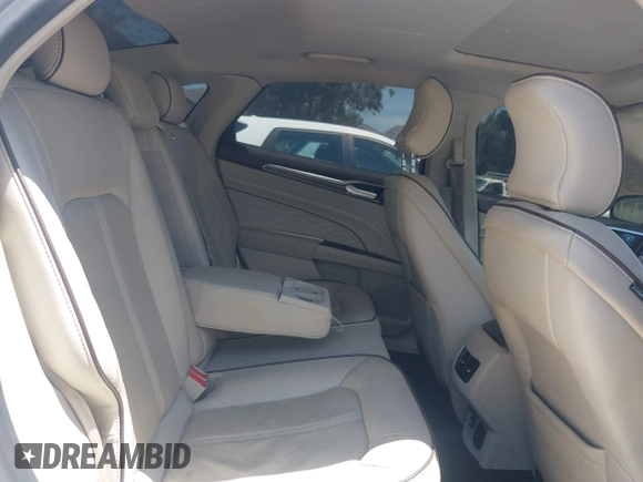 2017 Ford Fusion Titanium z VIN 3FA6P0SU0HR329224, wystawiony jako IAAI lot #42291605 z przebiegiem 176 728 mil mil oraz . Historia ofert i sprzedaży dostępna na DreamBid. Obrazek 8.