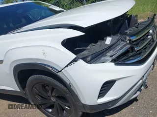 2023 Volkswagen Atlas SE с VIN 1V2KC2CA2PC220778, выставлен на аукционе IAAI как лот 42136136 с пробегом 30 370 миль миль и . История ставок и продаж доступна на DreamBid. Изображение 18.