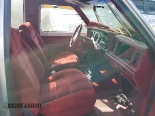 1988 Ford Bronco z VIN 1FMCU14T2JUA39593, wystawiony jako Copart lot #76556764 z przebiegiem Nie podano mil oraz Szkoda całkowita • Salvage title. Historia ofert i sprzedaży dostępna na DreamBid. Obrazek 10.