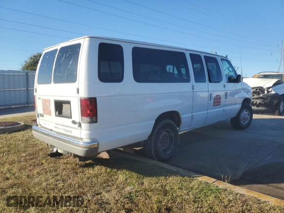 2002 Ford Econoline Passenger XL with VIN 1FBSS31S82HB36096, listed as a Copart auction lot 80654574 with 170,656 mi miles and Salvage title. Bid and sale history available at DreamBid. Image 3.