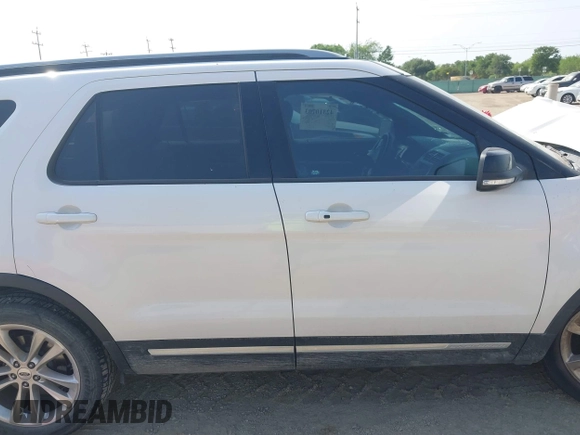 2018 Ford Explorer XLT z VIN 1FM5K7D80JGC69581, wystawiony jako IAAI lot #42310703 z przebiegiem 41 350 mil mil oraz . Historia ofert i sprzedaży dostępna na DreamBid. Obrazek 14.