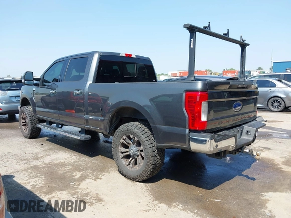 2019 Ford F-250 XL with VIN 1FT7W2BT9KED11352, listed as a IAAI auction lot 42442144 with 123,664 mi miles and . Bid and sale history available at DreamBid. Image 3.