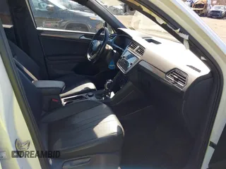 2022 Volkswagen Tiguan SE R-Line Black z VIN 3VV8B7AX4NM027208, wystawiony jako IAAI lot #41729385 z przebiegiem 51 274 mil mil oraz . Historia ofert i sprzedaży dostępna na DreamBid. Obrazek 5.