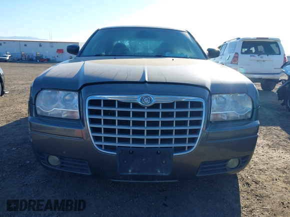 2008 Chrysler 300 LX with VIN 2C3KA43RX8H172037, listed as a IAAI auction lot 41429004 with 194,201 mi miles. Bid and sale history available at carsss.com. Image 6.