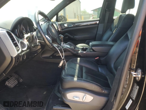 2013 Porsche Cayenne with VIN WP1AA2A28DLA06421, listed as a Copart auction lot 60494365 with 148,734 mi miles and Salvage title. Bid and sale history available at DreamBid. Image 7.